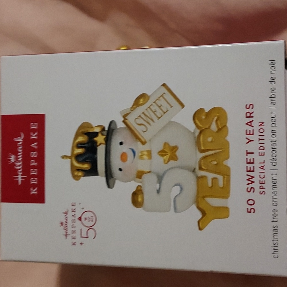 NWT NEW IN BOX Hallmark KEEPSAKE 50 SWEET YEARS Speical Edition